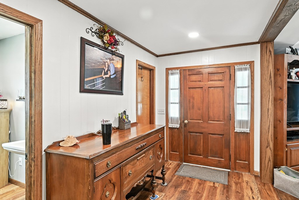 407 N Pearl Street, Crestline, Ohio 44827, 2 Bedrooms Bedrooms, ,2 BathroomsBathrooms,Residential,For Sale,Pearl Street,9067861