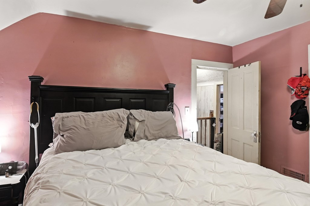407 N Pearl Street, Crestline, Ohio 44827, 2 Bedrooms Bedrooms, ,2 BathroomsBathrooms,Residential,For Sale,Pearl Street,9067861