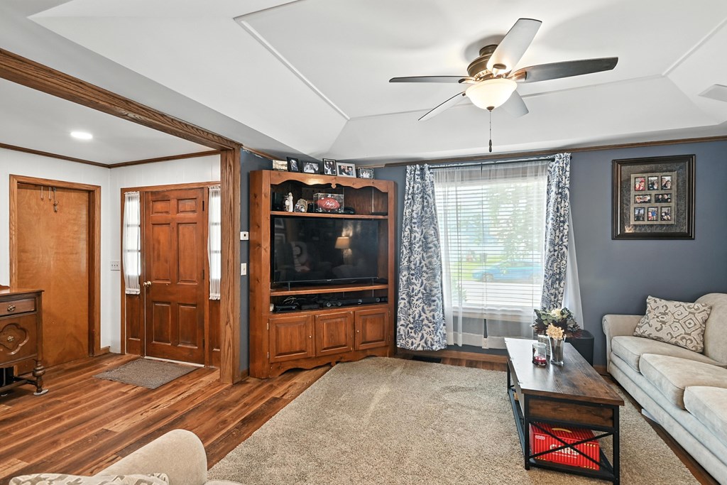 407 N Pearl Street, Crestline, Ohio 44827, 2 Bedrooms Bedrooms, ,2 BathroomsBathrooms,Residential,For Sale,Pearl Street,9067861