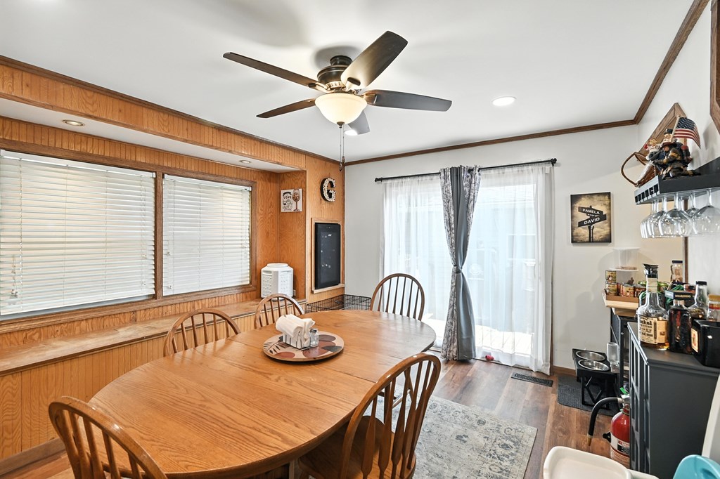 407 N Pearl Street, Crestline, Ohio 44827, 2 Bedrooms Bedrooms, ,2 BathroomsBathrooms,Residential,For Sale,Pearl Street,9067861