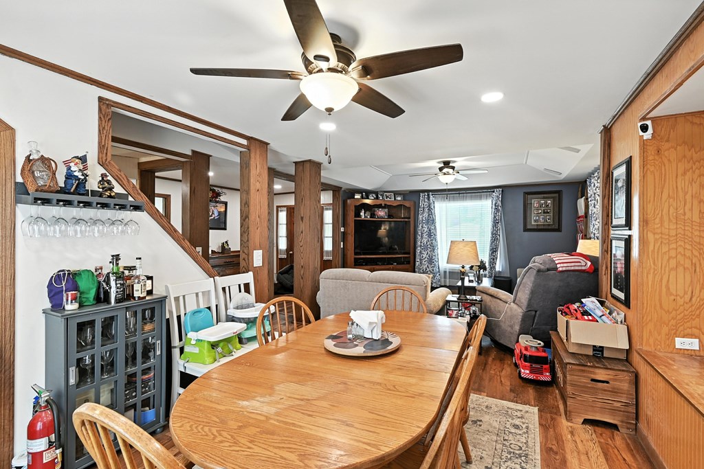 407 N Pearl Street, Crestline, Ohio 44827, 2 Bedrooms Bedrooms, ,2 BathroomsBathrooms,Residential,For Sale,Pearl Street,9067861
