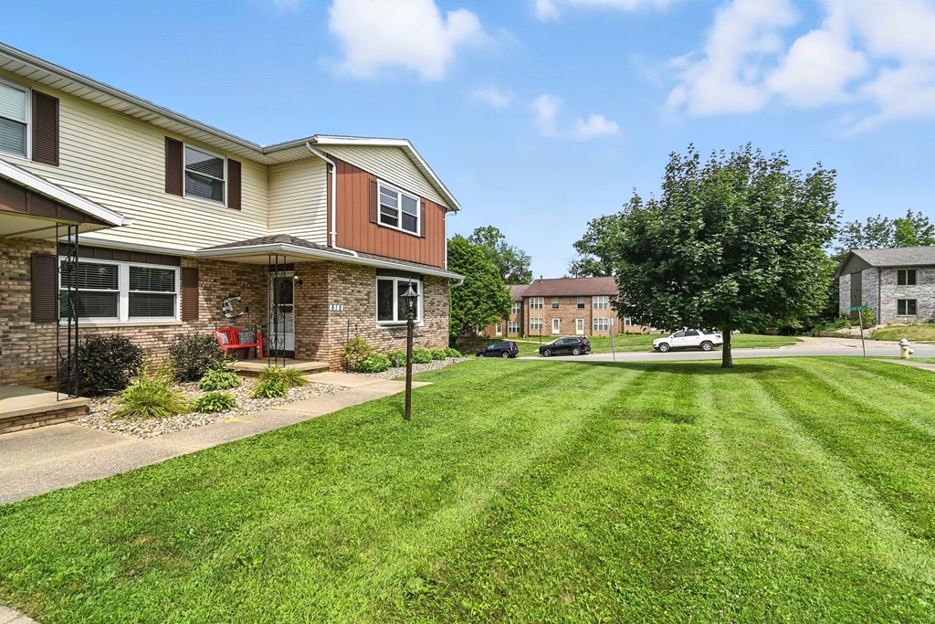 818 Red Oak Trail, Mansfield, Ohio 44904, 2 Bedrooms Bedrooms, ,1 BathroomBathrooms,Residential,For Sale,Red Oak Trail,9067870
