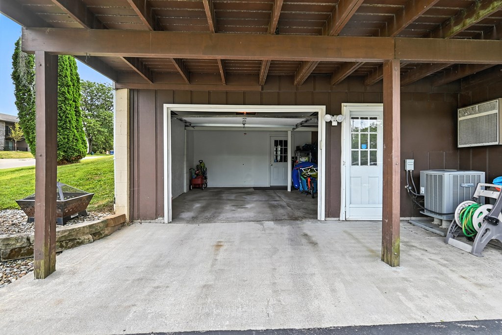 818 Red Oak Trail, Mansfield, Ohio 44904, 2 Bedrooms Bedrooms, ,1 BathroomBathrooms,Residential,For Sale,Red Oak Trail,9067870