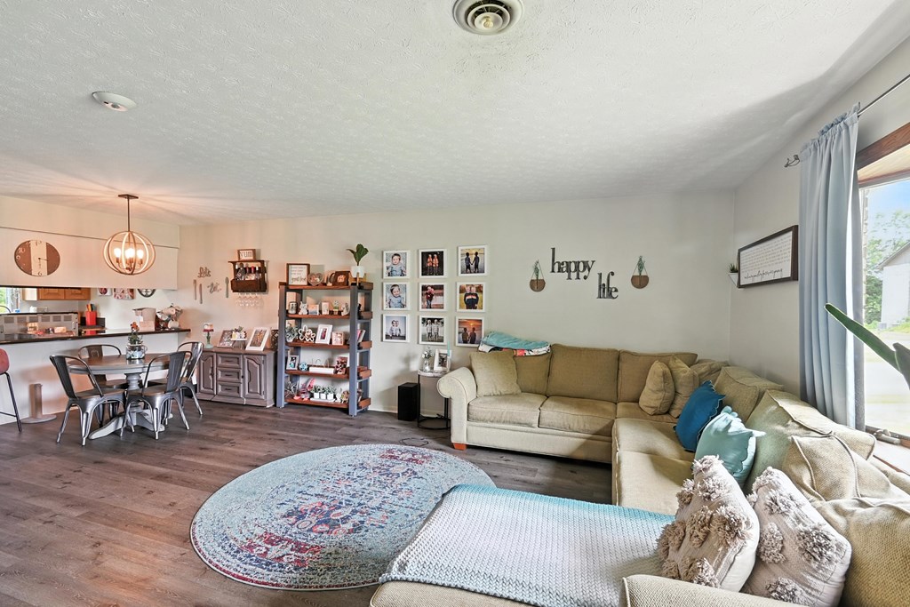 818 Red Oak Trail, Mansfield, Ohio 44904, 2 Bedrooms Bedrooms, ,1 BathroomBathrooms,Residential,For Sale,Red Oak Trail,9067870