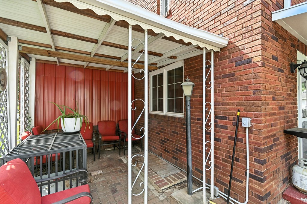 195 Westwood Avenue, Mansfield, Ohio 44906, 3 Bedrooms Bedrooms, ,2 BathroomsBathrooms,Residential,For Sale,Westwood Avenue,9067871