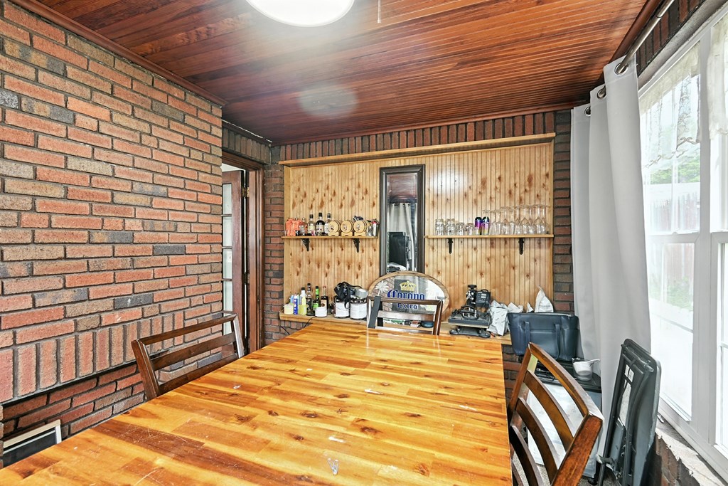 195 Westwood Avenue, Mansfield, Ohio 44906, 3 Bedrooms Bedrooms, ,2 BathroomsBathrooms,Residential,For Sale,Westwood Avenue,9067871