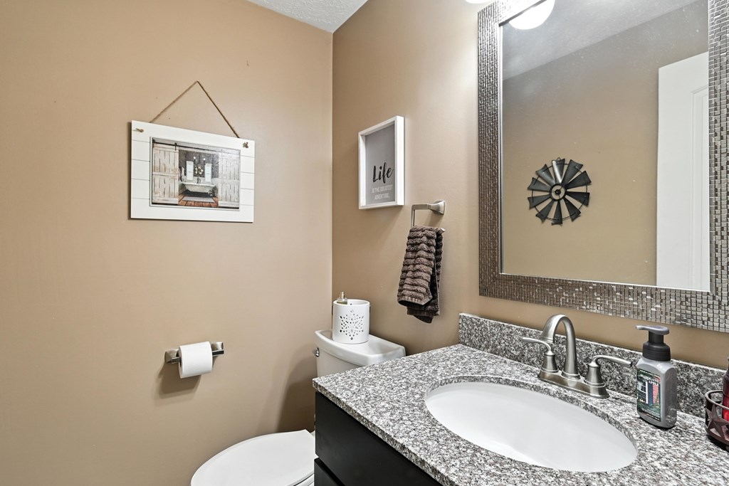 1585 Beal Road, Mansfield, Ohio 44903, 4 Bedrooms Bedrooms, ,2 BathroomsBathrooms,Residential,For Sale,Beal Road,9067883