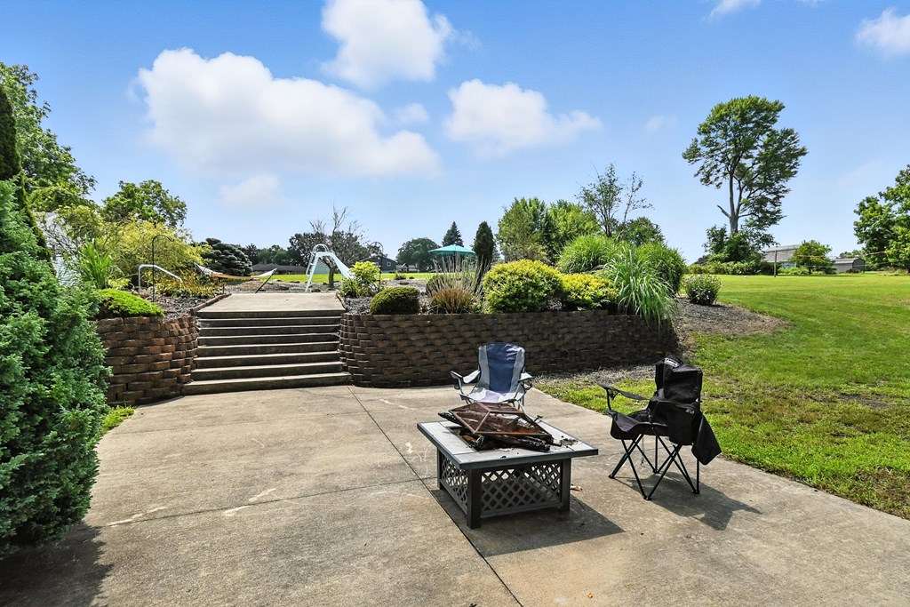 1585 Beal Road, Mansfield, Ohio 44903, 4 Bedrooms Bedrooms, ,2 BathroomsBathrooms,Residential,For Sale,Beal Road,9067883