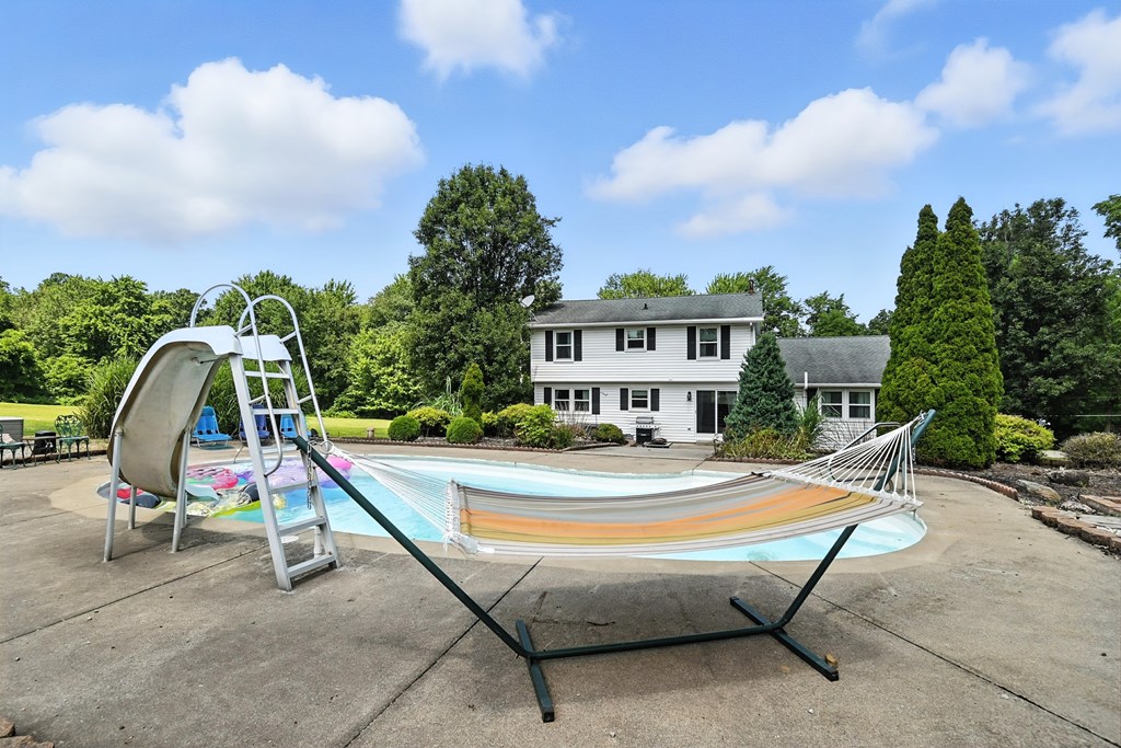 1585 Beal Road, Mansfield, Ohio 44903, 4 Bedrooms Bedrooms, ,2 BathroomsBathrooms,Residential,For Sale,Beal Road,9067883
