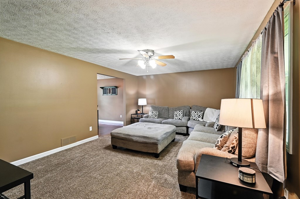 1585 Beal Road, Mansfield, Ohio 44903, 4 Bedrooms Bedrooms, ,2 BathroomsBathrooms,Residential,For Sale,Beal Road,9067883