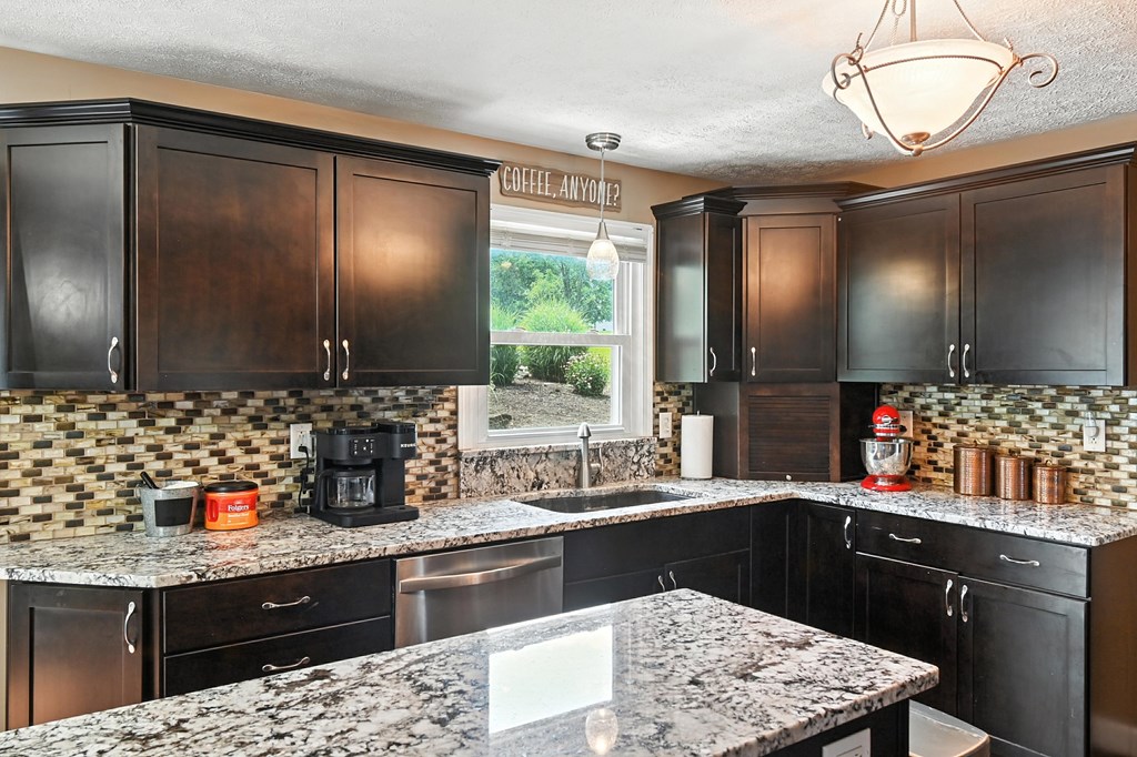 1585 Beal Road, Mansfield, Ohio 44903, 4 Bedrooms Bedrooms, ,2 BathroomsBathrooms,Residential,For Sale,Beal Road,9067883