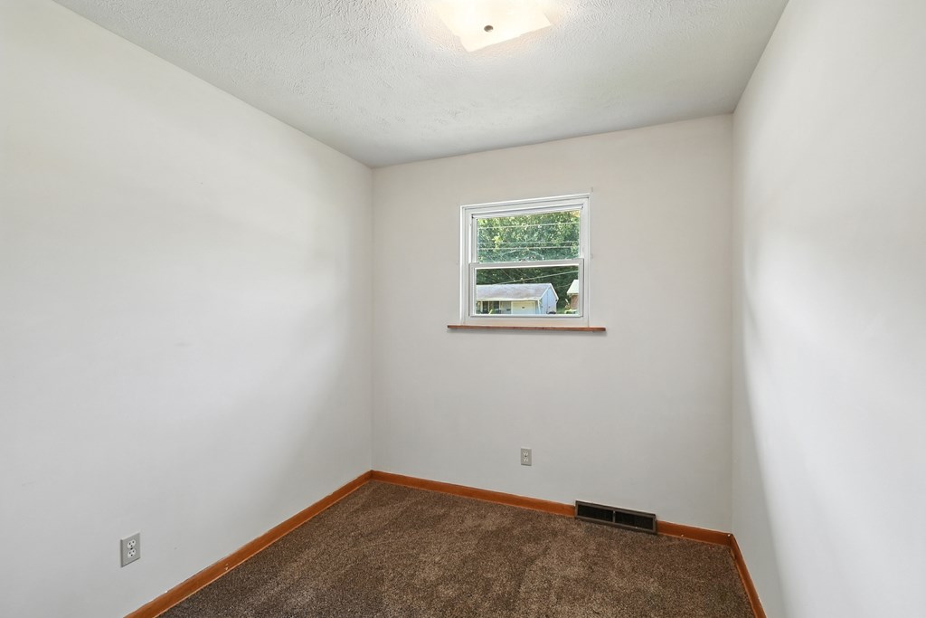 381 Brenda Drive, Mansfield, Ohio 44907, 3 Bedrooms Bedrooms, ,1 BathroomBathrooms,Residential,For Sale,Brenda Drive,9067899