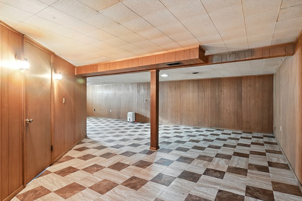 381 Brenda Drive, Mansfield, Ohio 44907, 3 Bedrooms Bedrooms, ,1 BathroomBathrooms,Residential,For Sale,Brenda Drive,9067899
