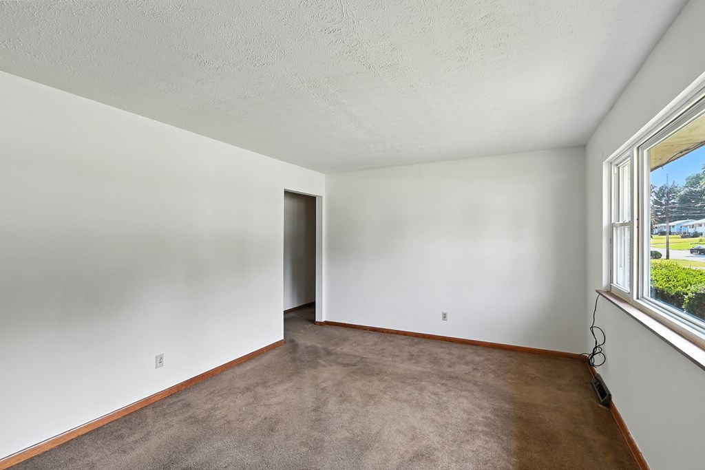 381 Brenda Drive, Mansfield, Ohio 44907, 3 Bedrooms Bedrooms, ,1 BathroomBathrooms,Residential,For Sale,Brenda Drive,9067899