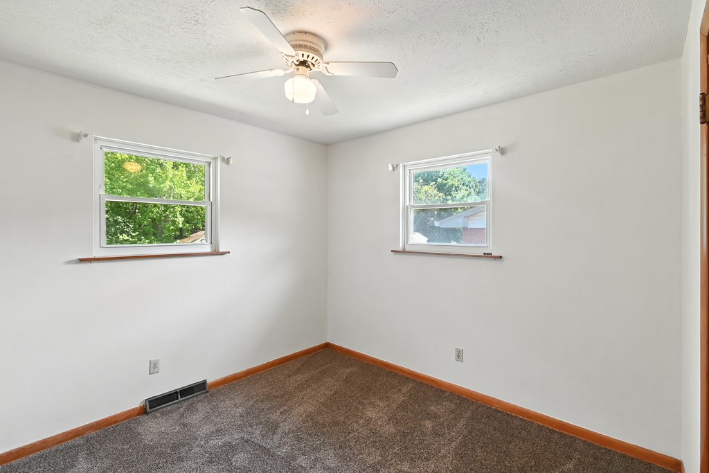 381 Brenda Drive, Mansfield, Ohio 44907, 3 Bedrooms Bedrooms, ,1 BathroomBathrooms,Residential,For Sale,Brenda Drive,9067899