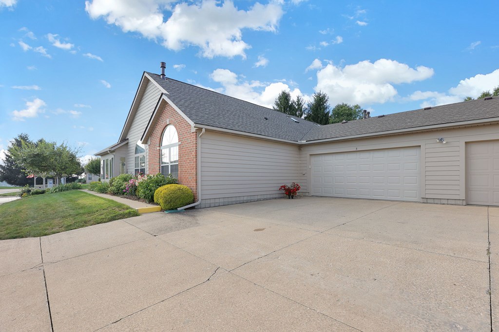 5 Woodberry Drive, Mount Vernon, Ohio 43050, 2 Bedrooms Bedrooms, ,2 BathroomsBathrooms,Residential,For Sale,Woodberry Drive,9067909