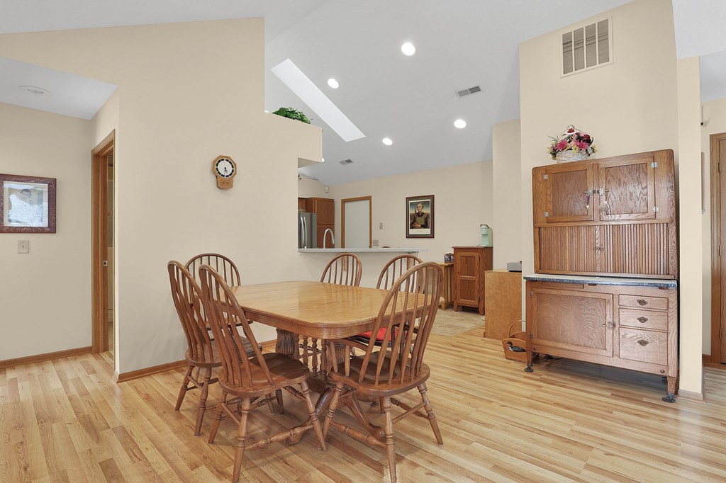 5 Woodberry Drive, Mount Vernon, Ohio 43050, 2 Bedrooms Bedrooms, ,2 BathroomsBathrooms,Residential,For Sale,Woodberry Drive,9067909