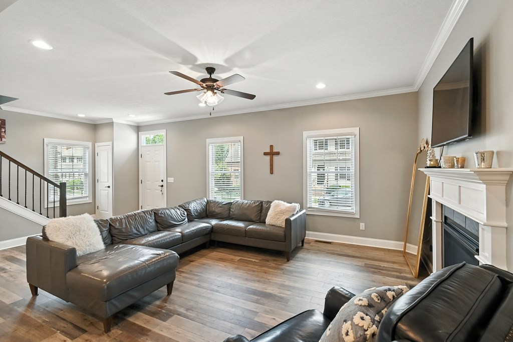 763 York Street, Mansfield, Ohio 44904, 4 Bedrooms Bedrooms, ,4 BathroomsBathrooms,Residential,For Sale,York Street,9067915