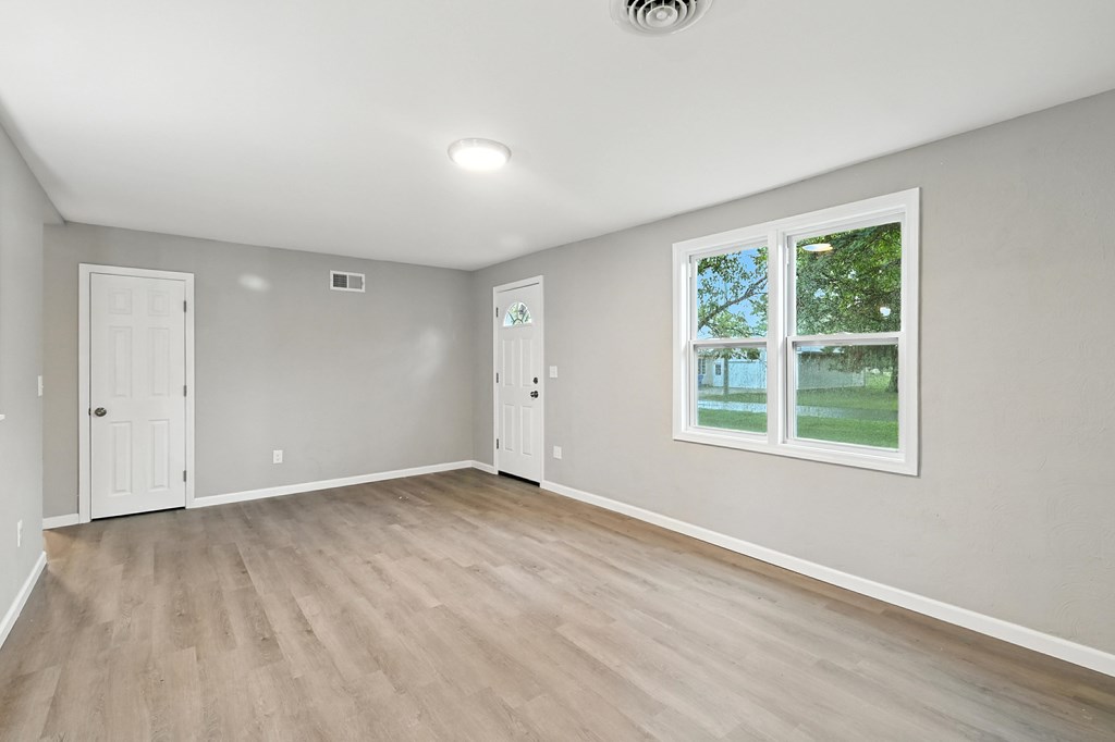 301 Forrest Street, Continental, Ohio 45831, 4 Bedrooms Bedrooms, ,2 BathroomsBathrooms,Residential,For Sale,Forrest Street,9067925