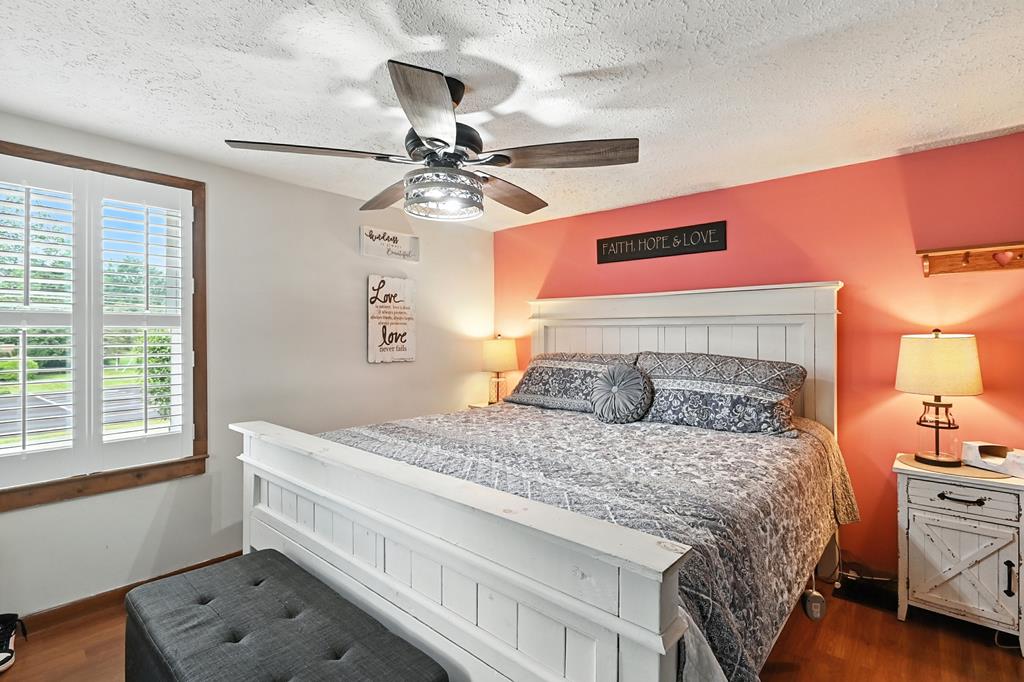 28 N Stewart Road, Mansfield, Ohio 44905, 3 Bedrooms Bedrooms, ,1 BathroomBathrooms,Residential,For Sale,Stewart Road,9067932