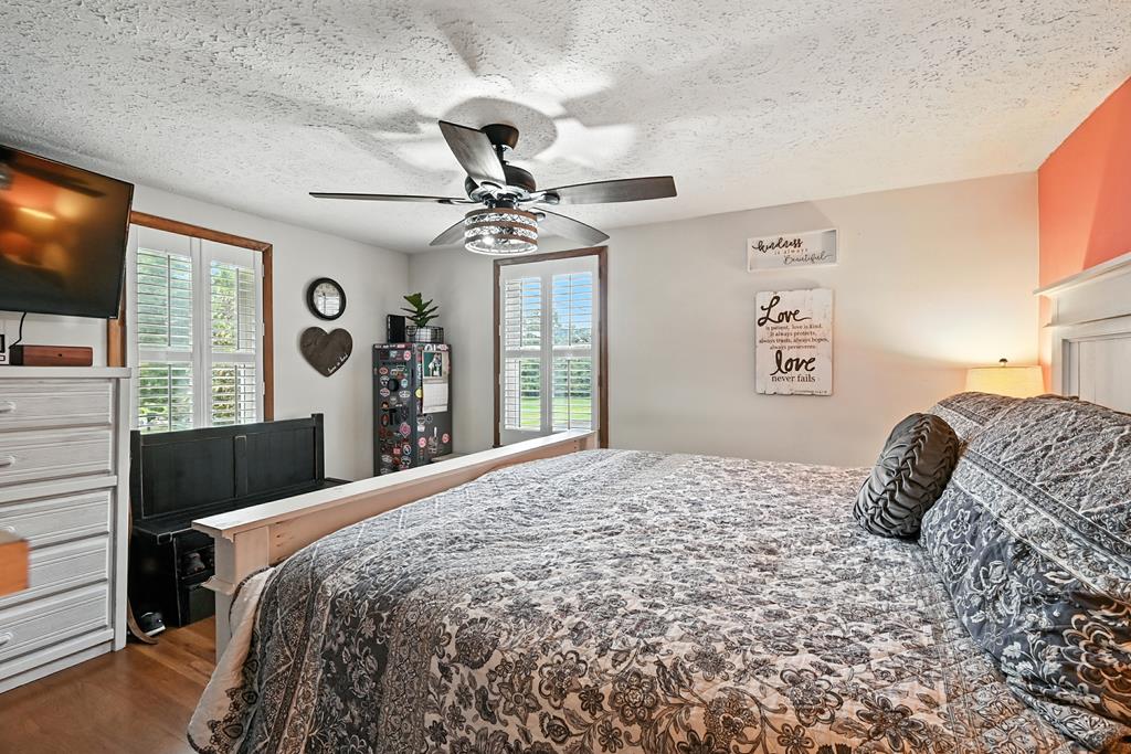28 N Stewart Road, Mansfield, Ohio 44905, 3 Bedrooms Bedrooms, ,1 BathroomBathrooms,Residential,For Sale,Stewart Road,9067932