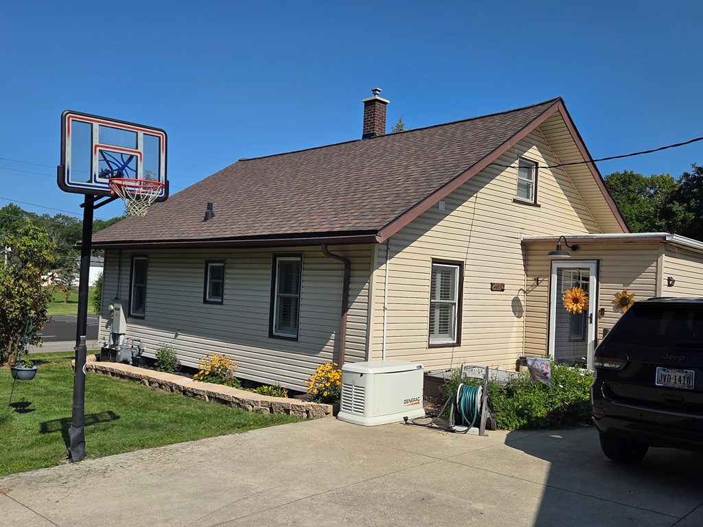 28 N Stewart Road, Mansfield, Ohio 44905, 3 Bedrooms Bedrooms, ,1 BathroomBathrooms,Residential,For Sale,Stewart Road,9067932