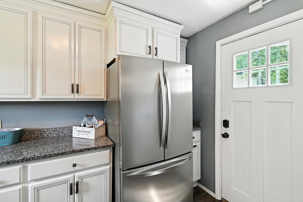 28 N Stewart Road, Mansfield, Ohio 44905, 3 Bedrooms Bedrooms, ,1 BathroomBathrooms,Residential,For Sale,Stewart Road,9067932