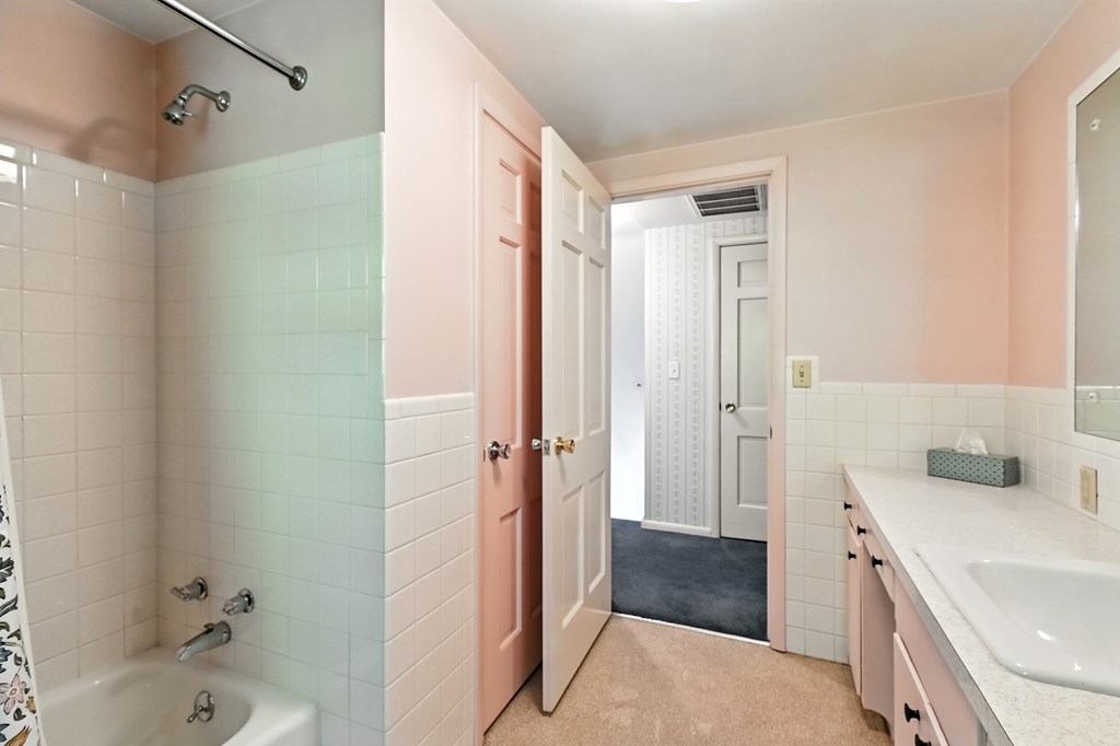 1436 Beechdale Drive, Mansfield, Ohio 44907, 4 Bedrooms Bedrooms, ,2 BathroomsBathrooms,Residential,For Sale,Beechdale Drive,9067933