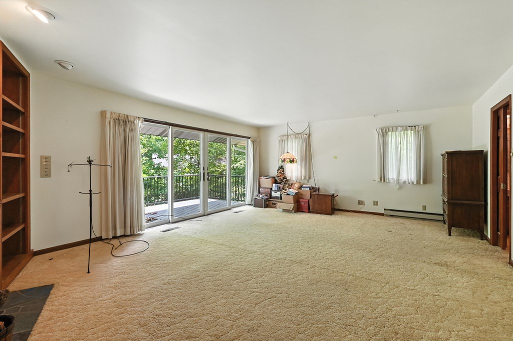 1691 Willowick, Mansfield, Ohio 44907, 8 Bedrooms Bedrooms, ,4 BathroomsBathrooms,Residential,For Sale,Willowick,9067934