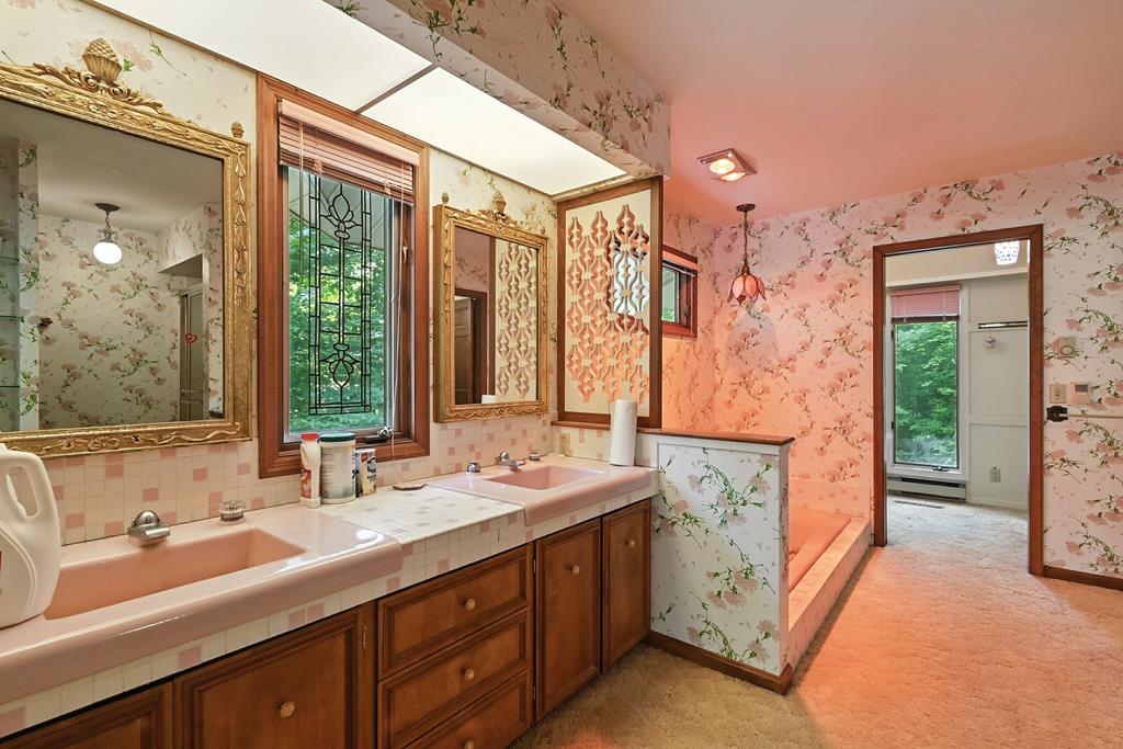 1691 Willowick, Mansfield, Ohio 44907, 8 Bedrooms Bedrooms, ,4 BathroomsBathrooms,Residential,For Sale,Willowick,9067934
