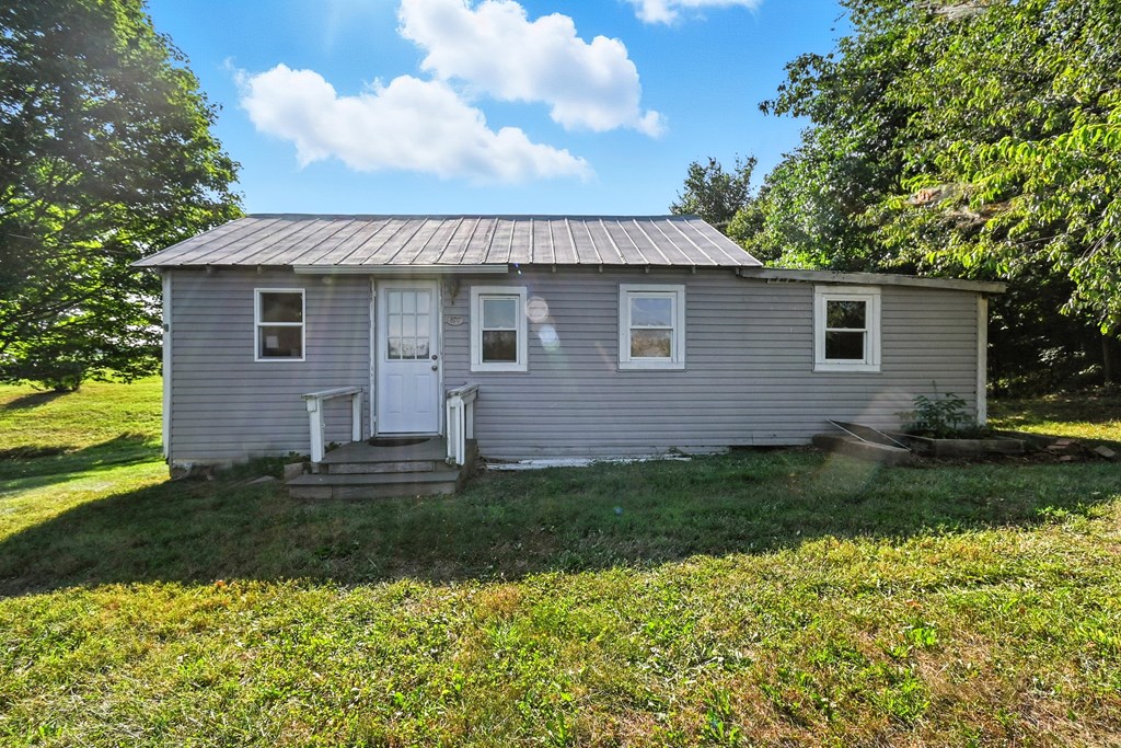 8693 Grove Church Road, Gambier, Ohio 43022, 2 Bedrooms Bedrooms, ,1 BathroomBathrooms,Residential,For Sale,Grove Church Road,9067947