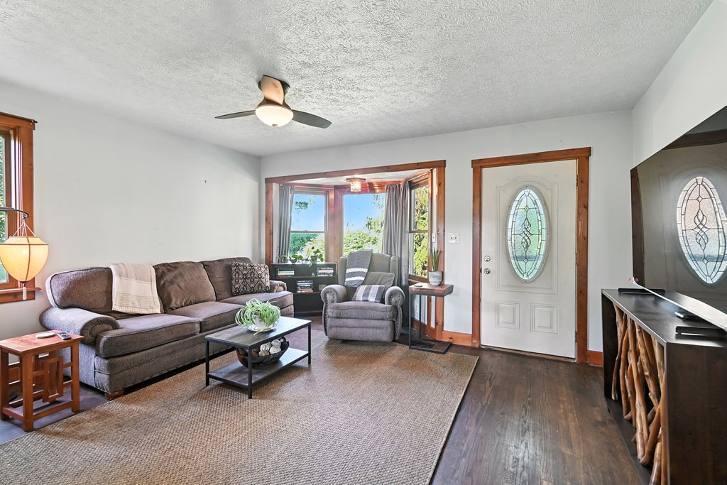 8693 Grove Church Road, Gambier, Ohio 43022, 2 Bedrooms Bedrooms, ,1 BathroomBathrooms,Residential,For Sale,Grove Church Road,9067947