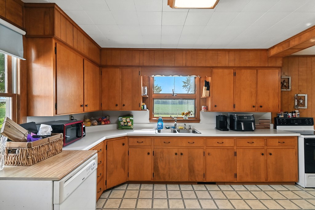 2987 Carey Road, Bloomville, Ohio 44818, 5 Bedrooms Bedrooms, ,2 BathroomsBathrooms,Residential,For Sale,Carey Road,9067963