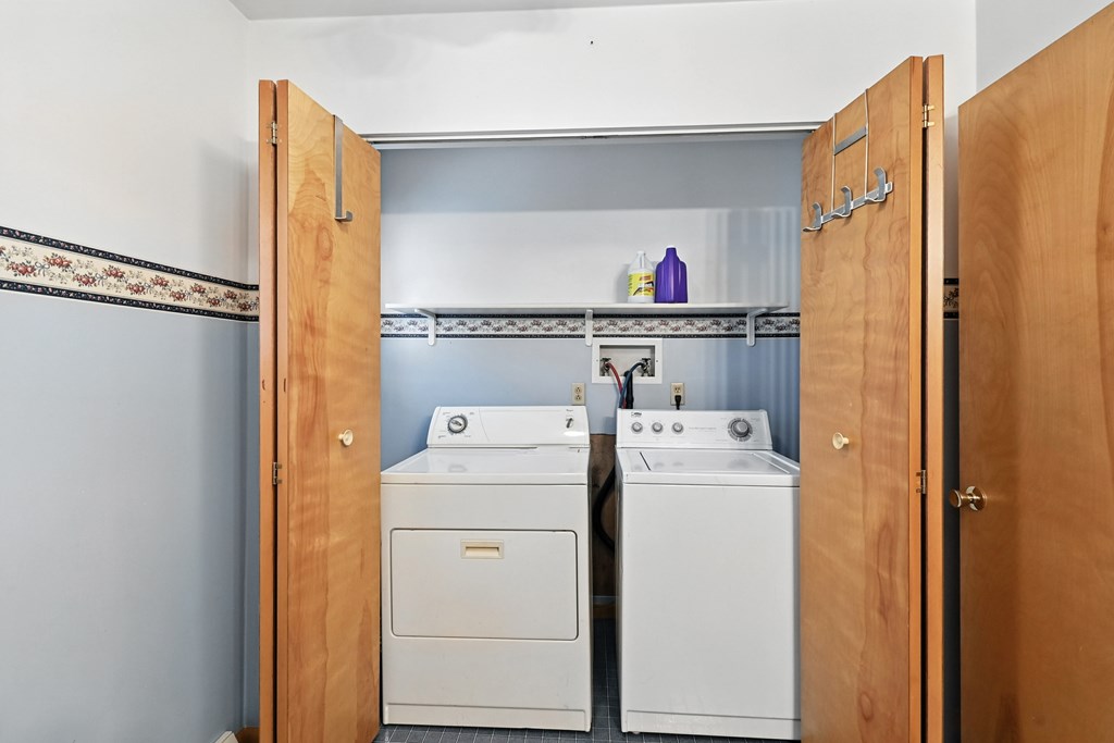 421 Cline Avenue, Mansfield, Ohio 44907, 3 Bedrooms Bedrooms, ,2 BathroomsBathrooms,Residential,For Sale,Cline Avenue,9067974