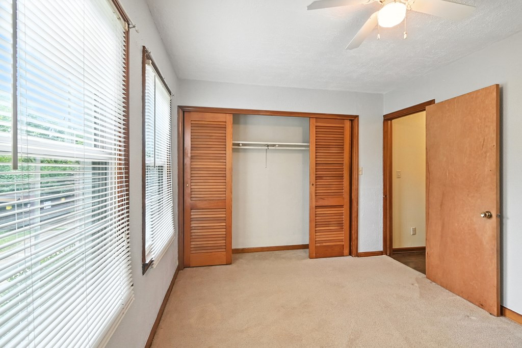421 Cline Avenue, Mansfield, Ohio 44907, 3 Bedrooms Bedrooms, ,2 BathroomsBathrooms,Residential,For Sale,Cline Avenue,9067974