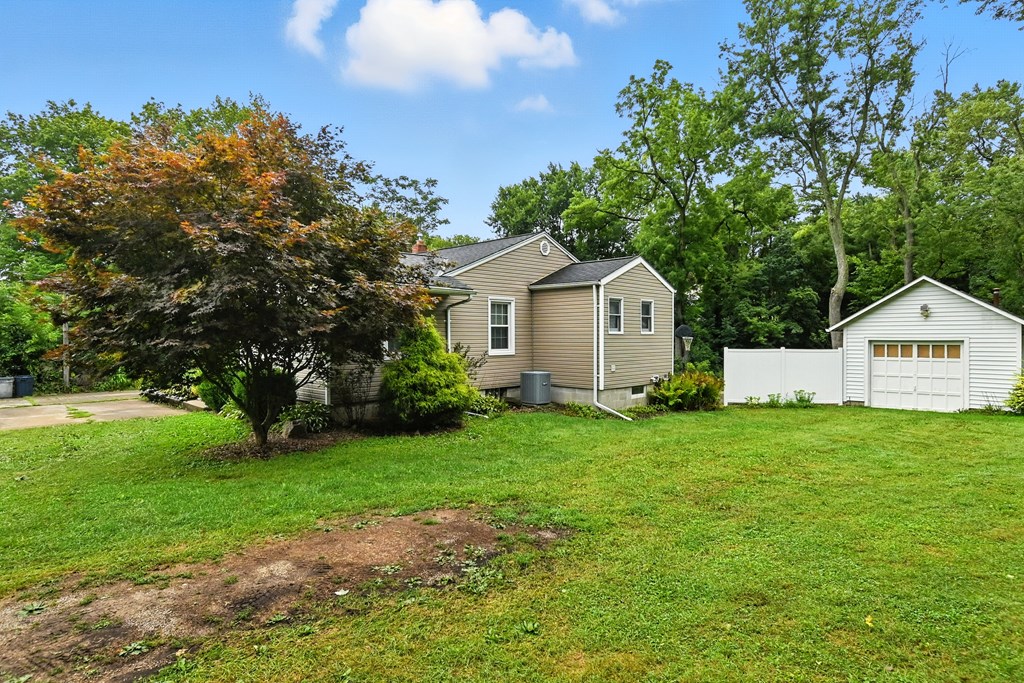 421 Cline Avenue, Mansfield, Ohio 44907, 3 Bedrooms Bedrooms, ,2 BathroomsBathrooms,Residential,For Sale,Cline Avenue,9067974