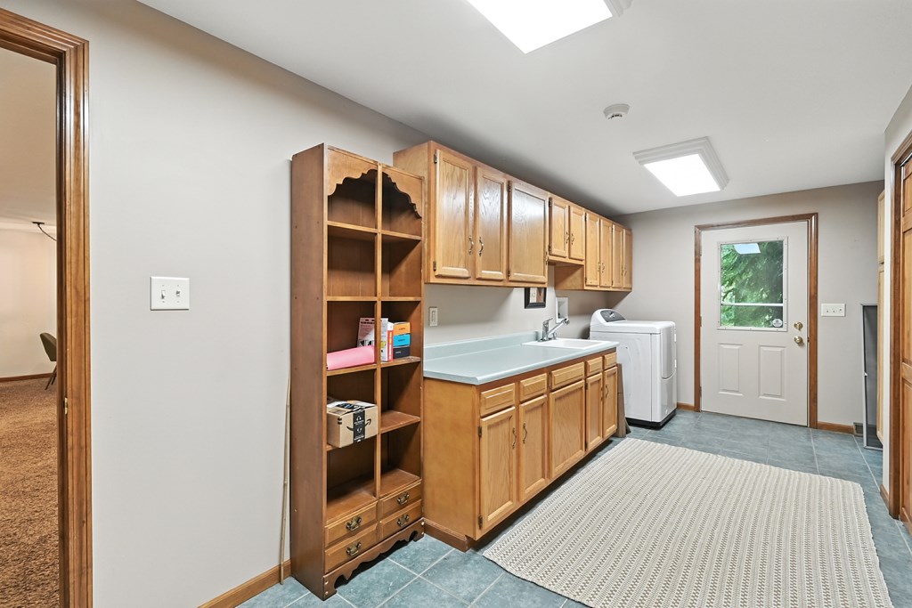 56 Lexington-Ontario Road, Ontario, Ohio 44903, 5 Bedrooms Bedrooms, ,3 BathroomsBathrooms,Residential,For Sale,Lexington-Ontario Road,9067973