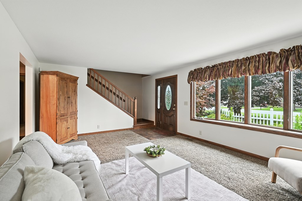 56 Lexington-Ontario Road, Ontario, Ohio 44903, 5 Bedrooms Bedrooms, ,3 BathroomsBathrooms,Residential,For Sale,Lexington-Ontario Road,9067973