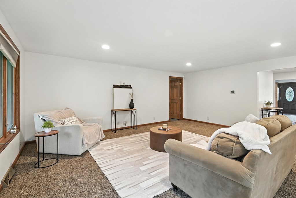 56 Lexington-Ontario Road, Ontario, Ohio 44903, 5 Bedrooms Bedrooms, ,3 BathroomsBathrooms,Residential,For Sale,Lexington-Ontario Road,9067973