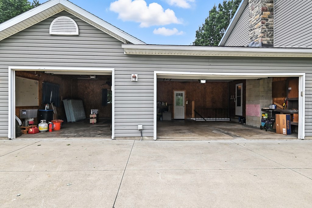 56 Lexington-Ontario Road, Ontario, Ohio 44903, 5 Bedrooms Bedrooms, ,3 BathroomsBathrooms,Residential,For Sale,Lexington-Ontario Road,9067973