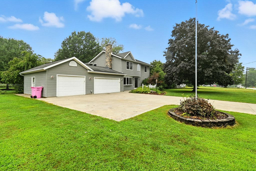 56 Lexington-Ontario Road, Ontario, Ohio 44903, 5 Bedrooms Bedrooms, ,3 BathroomsBathrooms,Residential,For Sale,Lexington-Ontario Road,9067973
