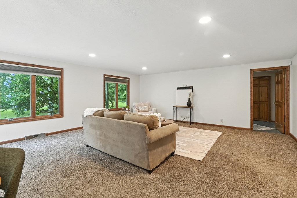 56 Lexington-Ontario Road, Ontario, Ohio 44903, 5 Bedrooms Bedrooms, ,3 BathroomsBathrooms,Residential,For Sale,Lexington-Ontario Road,9067973