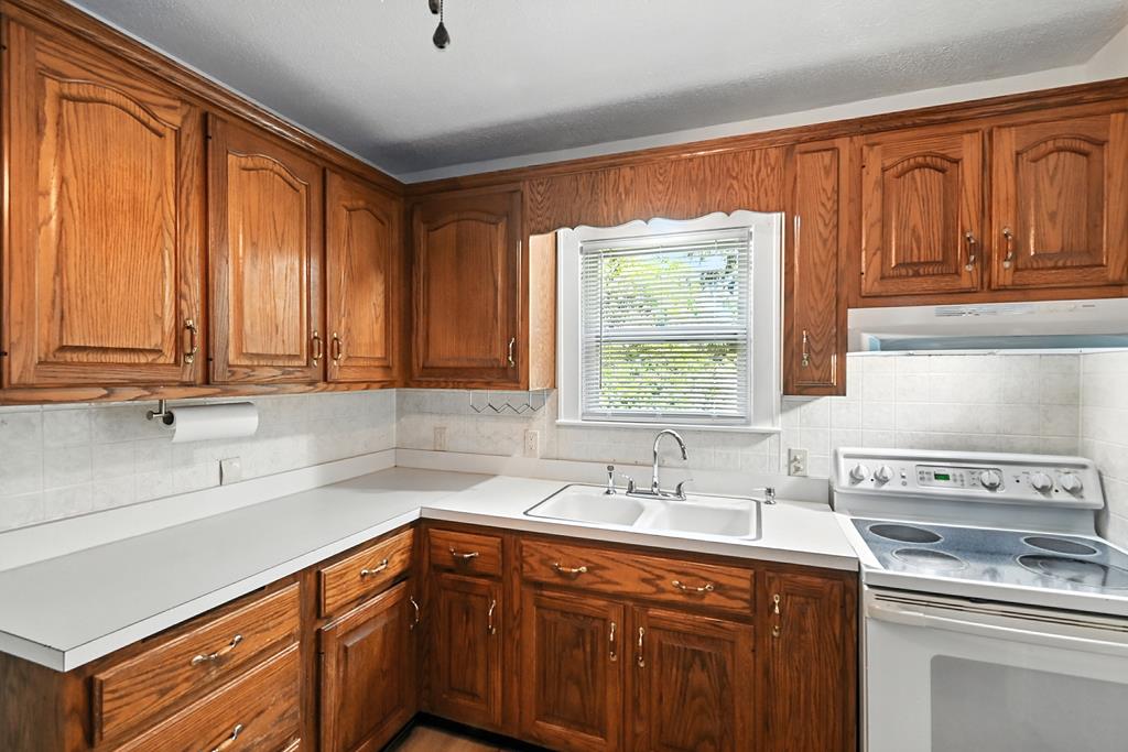 505 Wood Street, Mansfield, Ohio 44907, 3 Bedrooms Bedrooms, ,1 BathroomBathrooms,Residential,For Sale,Wood Street,9067987