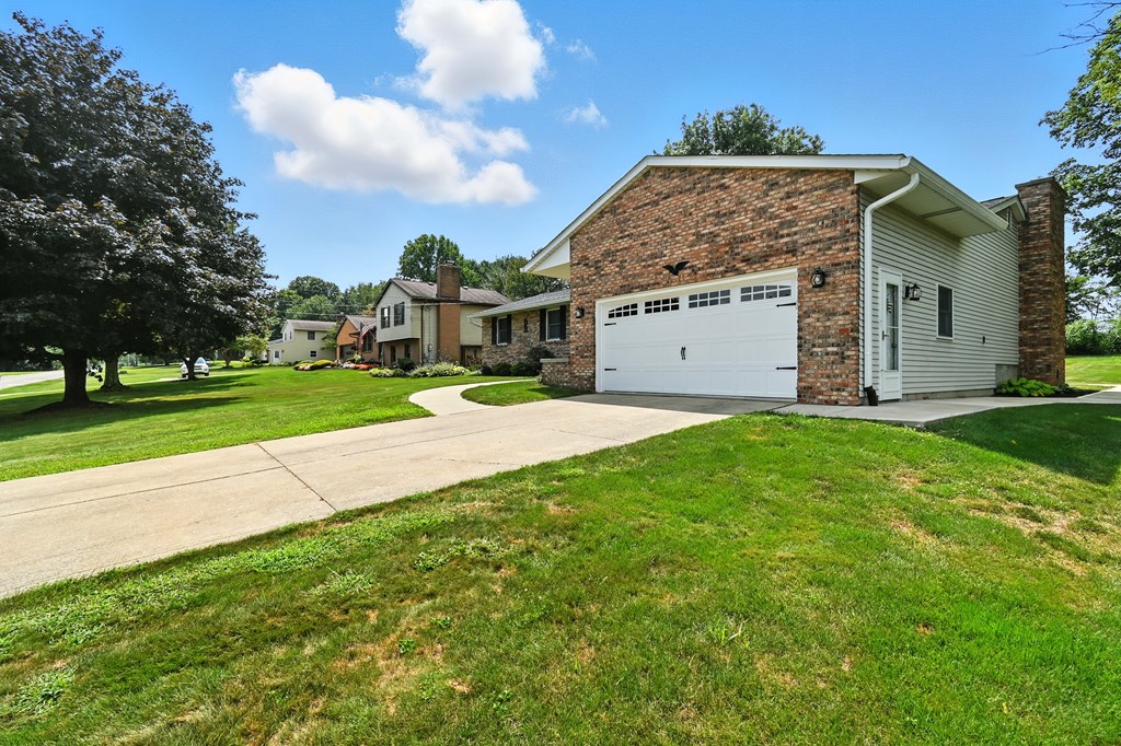 1245 Stewart Road, Mansfield, Ohio 44905, 3 Bedrooms Bedrooms, ,2 BathroomsBathrooms,Residential,For Sale,Stewart Road,9067989