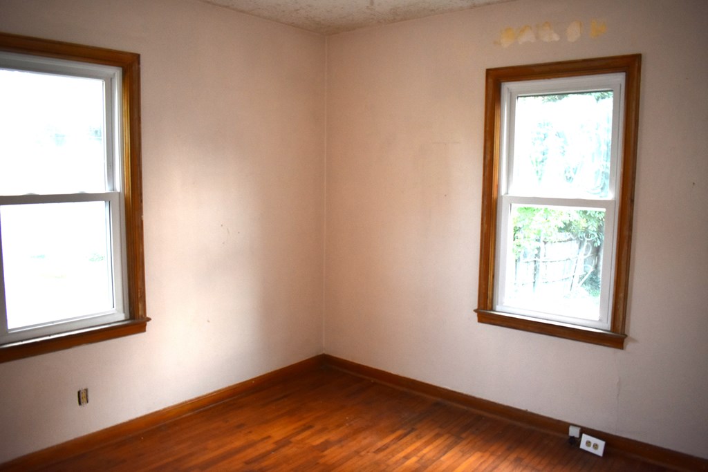 549 Acker Dr, Mansfield, Ohio 44905, 3 Bedrooms Bedrooms, ,1 BathroomBathrooms,Residential,For Sale,Acker Dr,9068995
