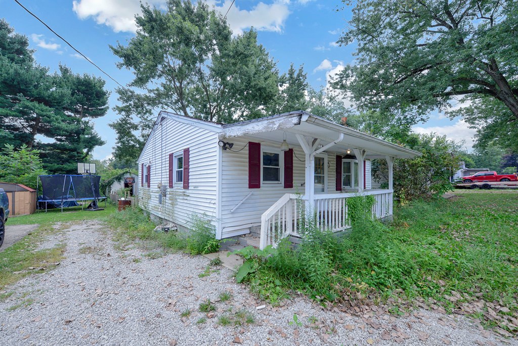 1134 Fairfax Avenue, Mansfield, Ohio 44906, 2 Bedrooms Bedrooms, ,1 BathroomBathrooms,Residential,For Sale,Fairfax Avenue,9069003