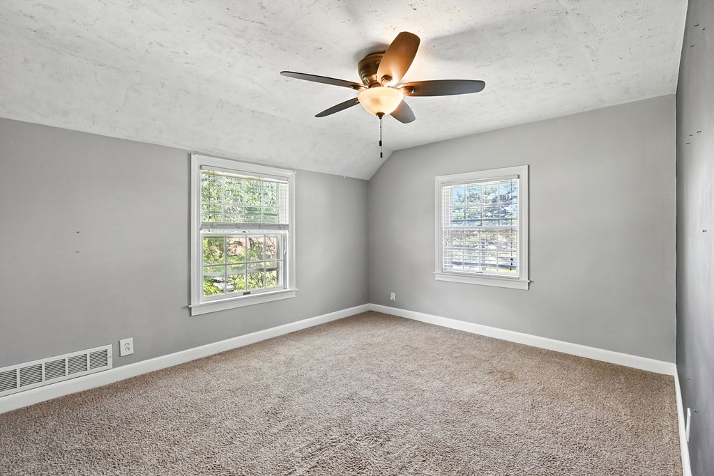431 Overlook Road, Mansfield, Ohio 44903, 3 Bedrooms Bedrooms, ,1 BathroomBathrooms,Residential,For Sale,Overlook Road,9069052
