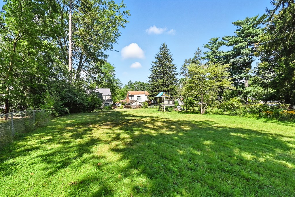 431 Overlook Road, Mansfield, Ohio 44903, 3 Bedrooms Bedrooms, ,1 BathroomBathrooms,Residential,For Sale,Overlook Road,9069052