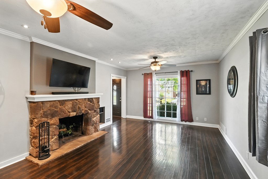 431 Overlook Road, Mansfield, Ohio 44903, 3 Bedrooms Bedrooms, ,1 BathroomBathrooms,Residential,For Sale,Overlook Road,9069052