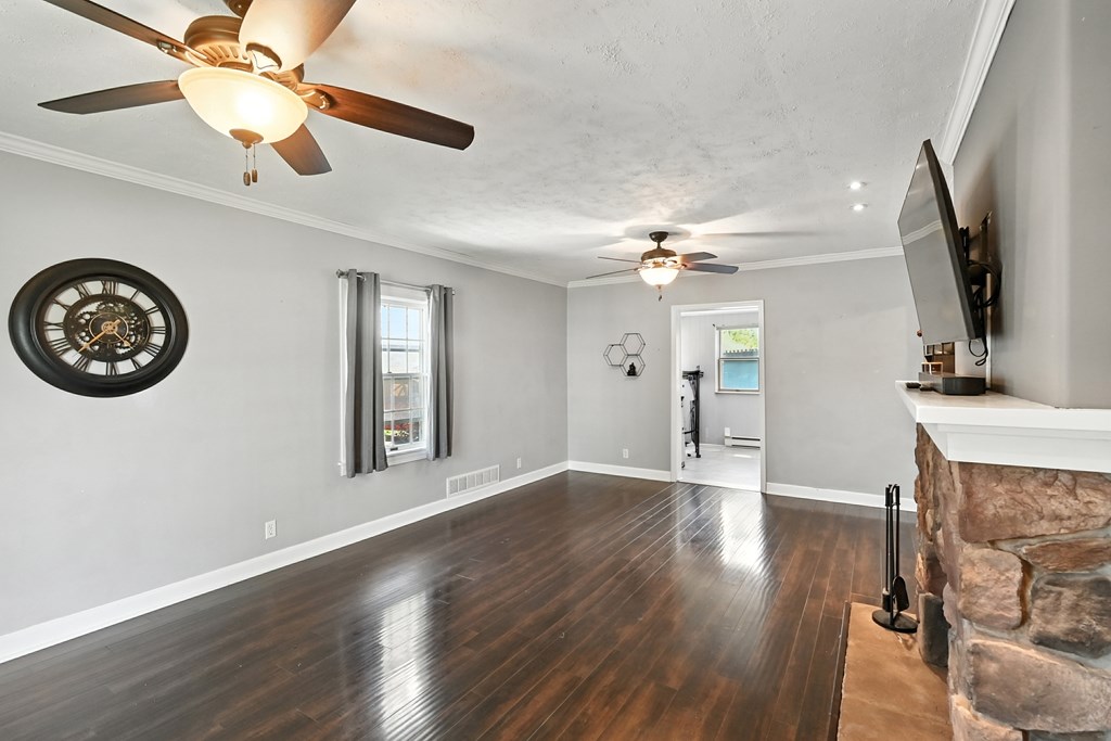 431 Overlook Road, Mansfield, Ohio 44903, 3 Bedrooms Bedrooms, ,1 BathroomBathrooms,Residential,For Sale,Overlook Road,9069052